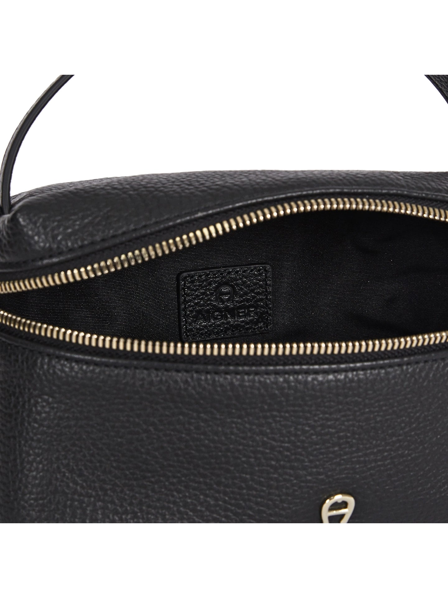 gambar-dalam-Aigner-Ellie-Mini-Bag-Black