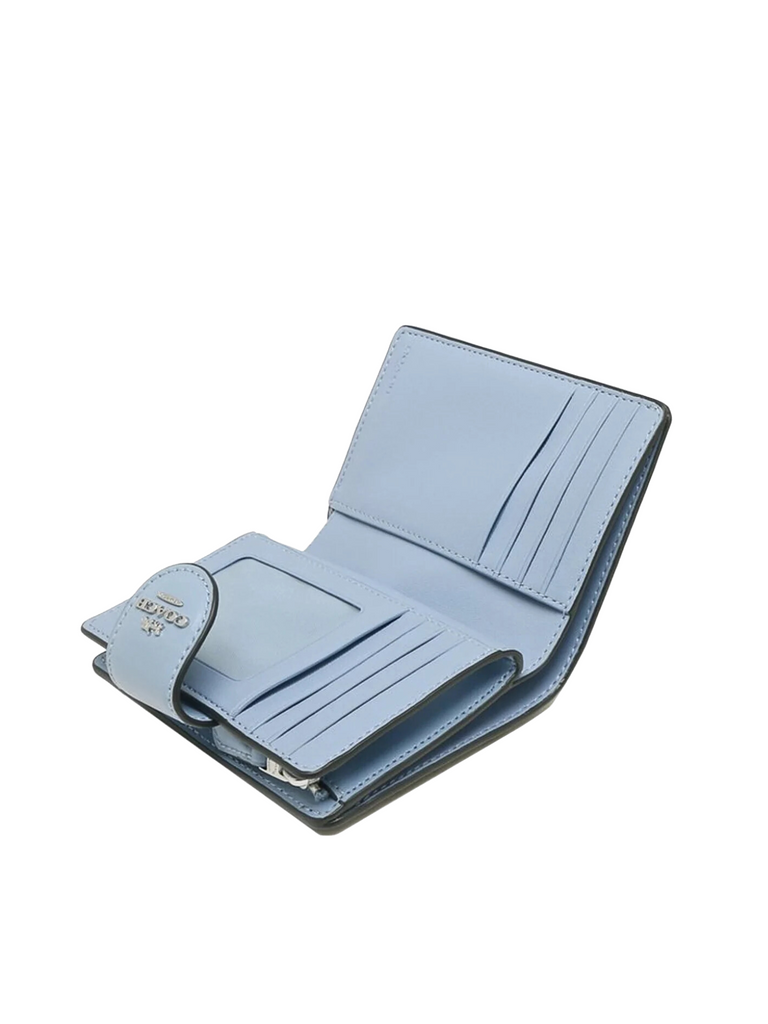 gambar-dalam-Coach-Medium-Corner-Powder-Blue