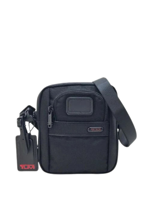 gambar-dalam-Tumi-Small-Crossbody-Black