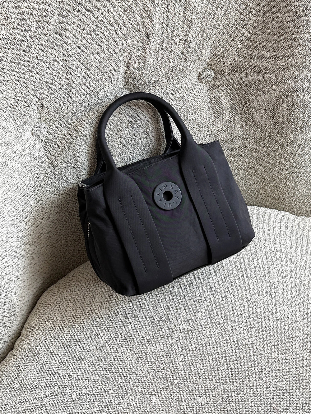 gambar-depan-Bimba-Y-Lola-Small-Black-Nylon-Tote-Bag-with-Silver-Hardware-balilene