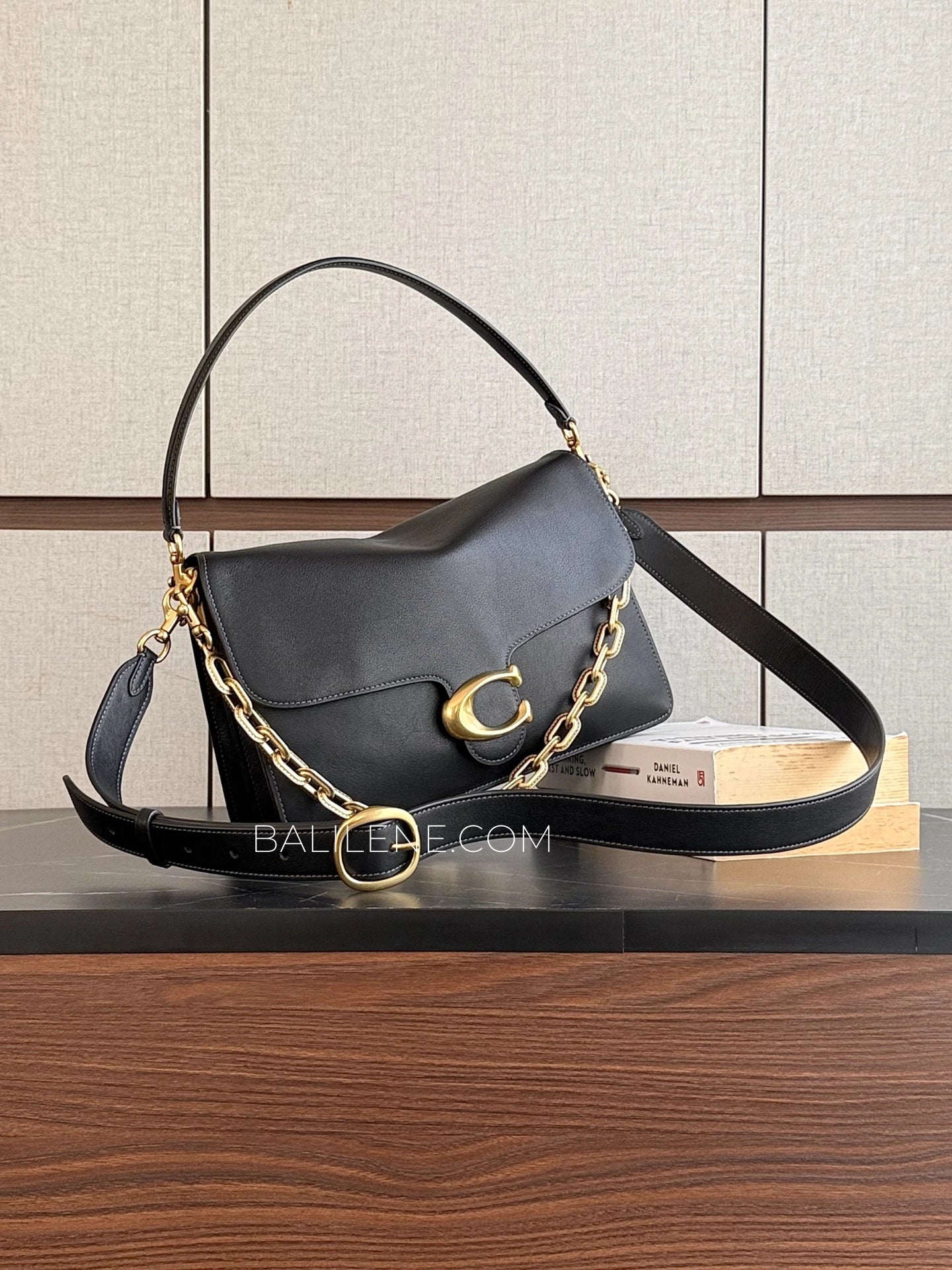 gambar-depan-Coach-Chain-Tabby-Shoulder-Bag-30-Black-balilene