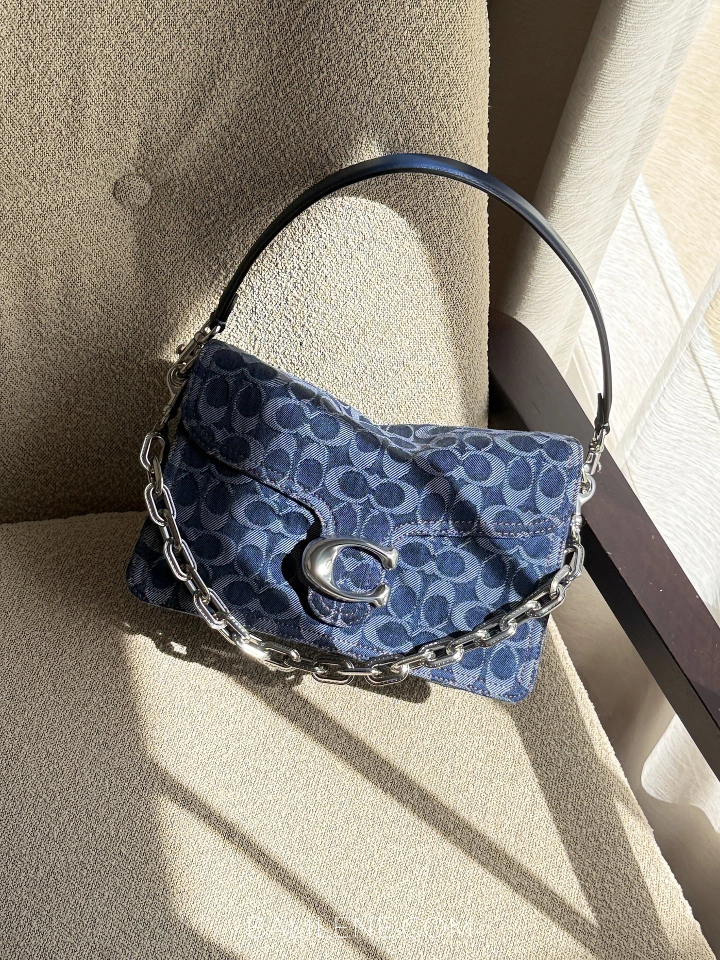 gambar-depan-Coach-Chain-Tabby-Shoulder-Bag-In-Signature-Denim-Deep-Blue-Multi-balilene