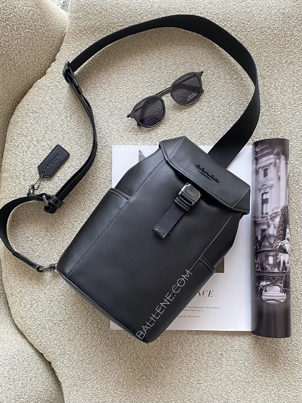 gambar-depan-Coach-Racer-Pack-Leather-Black-balilene