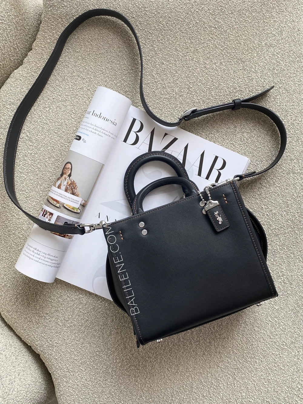gambar-depan-Coach-Rogue-20-In-Glovetanned-Leather-Black-balilene