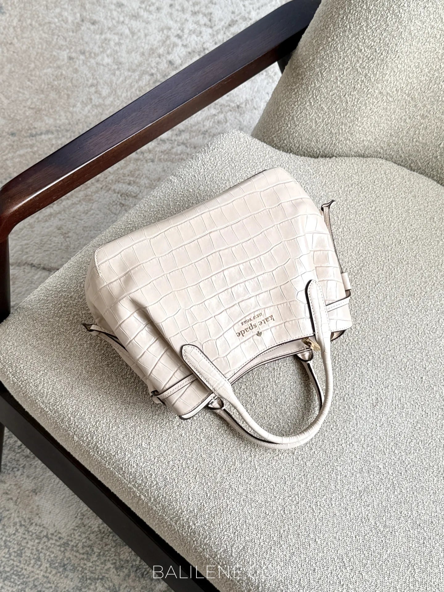 gambar-depan-Kate-Spade-Dumpling-Croc-Embossed-Small-Satchel-Bag-In-Bare-balilene