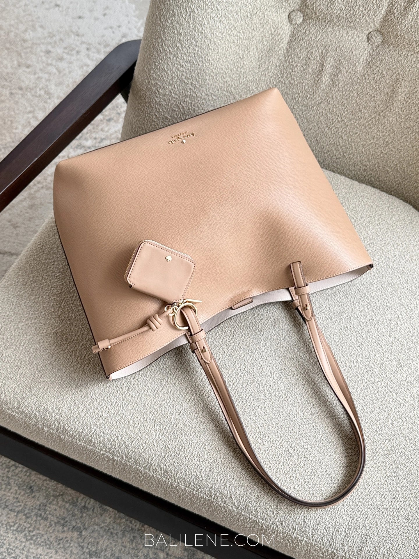 gambar-depan-Kate-Spade-Tessa-Tote-Bag-With-Charm-Dried-Cloves-balilene
