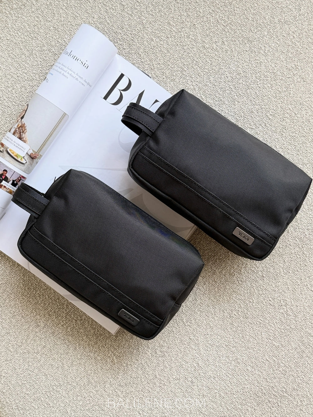 gambar-depan-TM-Medium-Kit-Silver-Hardware-Pouch-Black-balilene