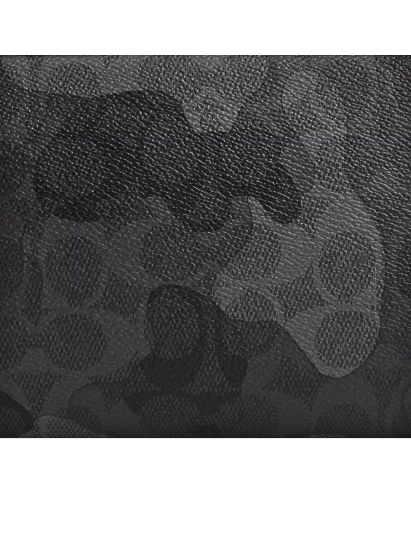 gambar-detail-Coach-Small-Travel-Kit-In-Signature-Camo-Print-Grey-Multi