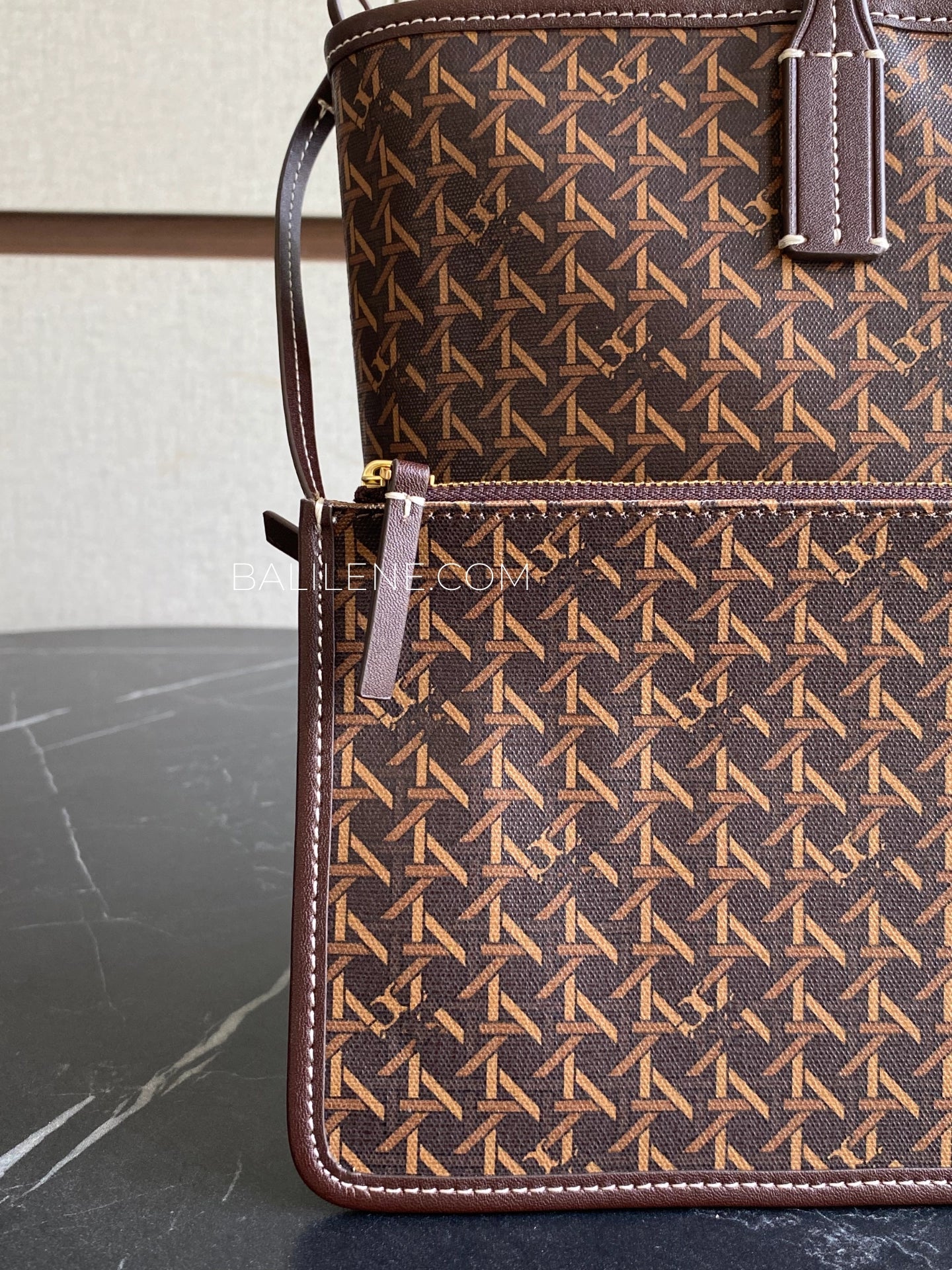 gambar-detail-Tory-Burch-Ever-Ready-Small-Zip-Tote-Walnut-balilene