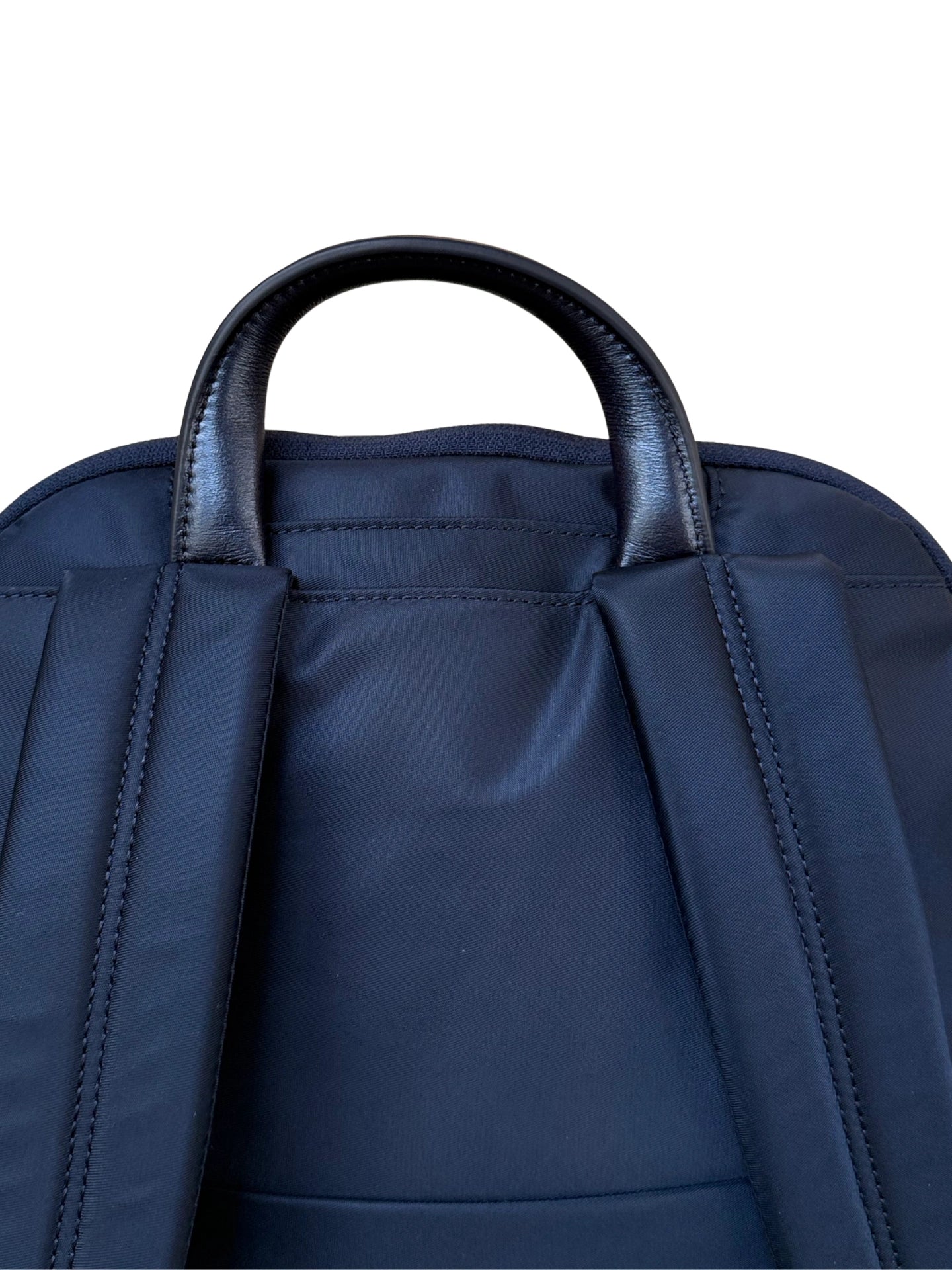 gambar-handle-Harriet-Backpack-Quilted-River-Blue-Tumi