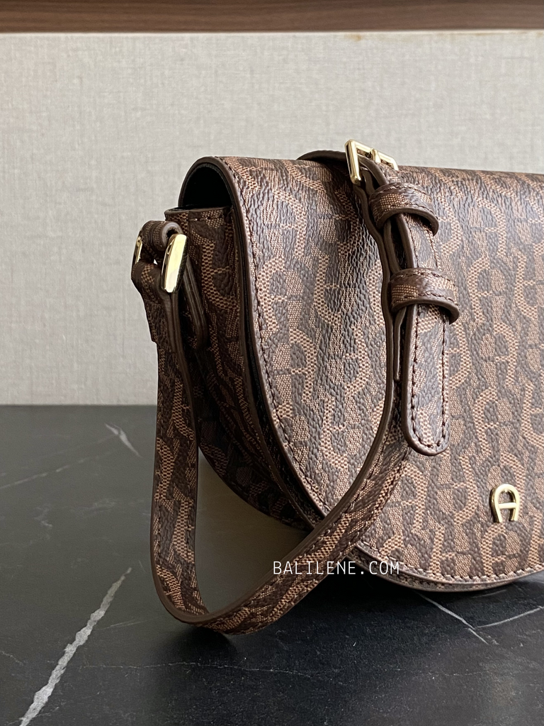 gambar-samping-Aigner-Joy-Icon-Logo-Shoulder-Bag-Fango-balilene