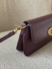 gambar-samping-Coach-Jet-Shoulder-Bag-Refined-Calf-Leather-Black-Currant-balilene