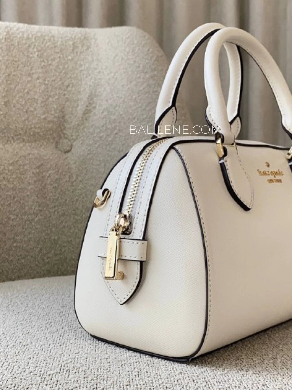 gambar-samping-Kate-Spade-Madison-Saffiano-Leather-Duffle-Crossbody-Bag-Meringue-balilene