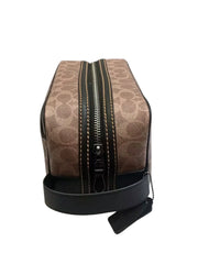 gambar-zip-Coach-Large-Travel-Kit_In-Signature-Canvas-Tan-Black