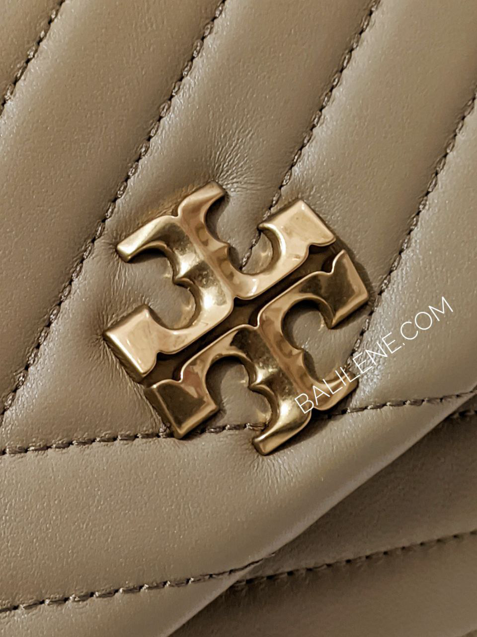 logo-Tory-Burch-Kira-Chevron-Small-Convertible-Shoulder-Bag-Pebblestone