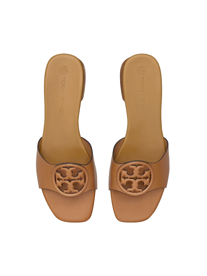 nampak-atas-Tory-Burch-Bombe-Miller-Slide-Calf-Leather-Caramel-Corn-Hornet