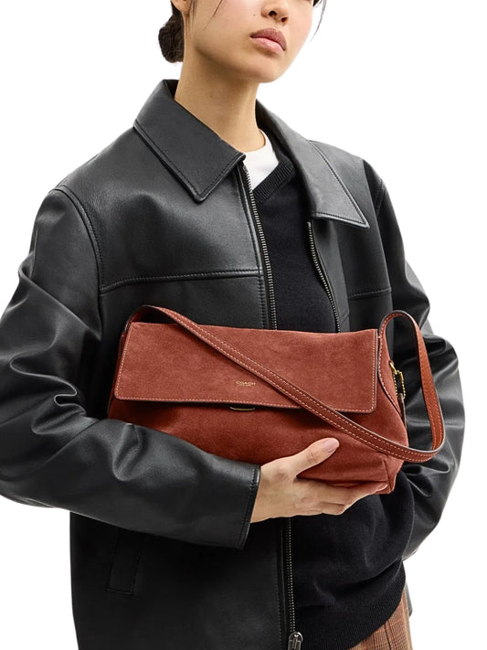 on-model-1-Coach-Chelsea-Shoulder-Bag-30-Clay