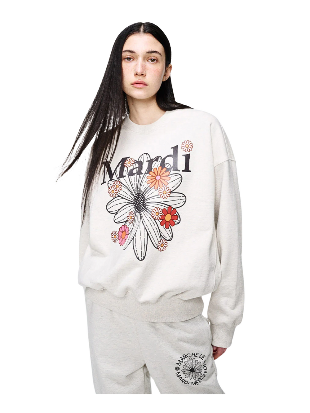 on-model-2-Mardi-Mercredi-Sweatshirt-Flowermardi-Blossom-Oatmea-Black