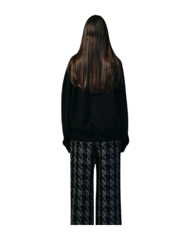 on-model-3-Mardi-Mercredi-Sweatshirt-Flowermardi-Blossom-Black-Cream
