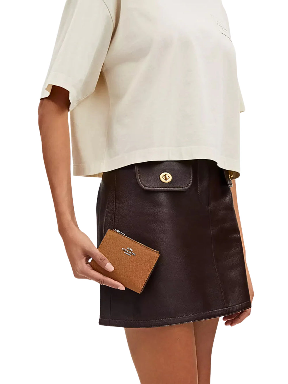 on-model-Coach-Billfold-Wallet-Crossgrain-Leather-Light-Saddle