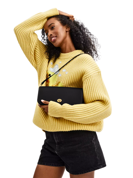on-model-Coach-Dinky-Shoulder-Bag-Black