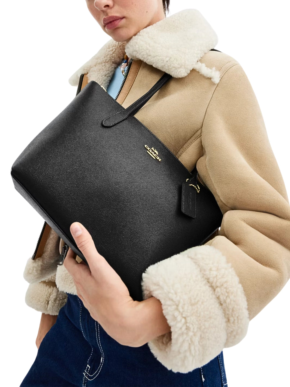 on-model-Coach-Fiona-Zip-Tote-Bag-Black