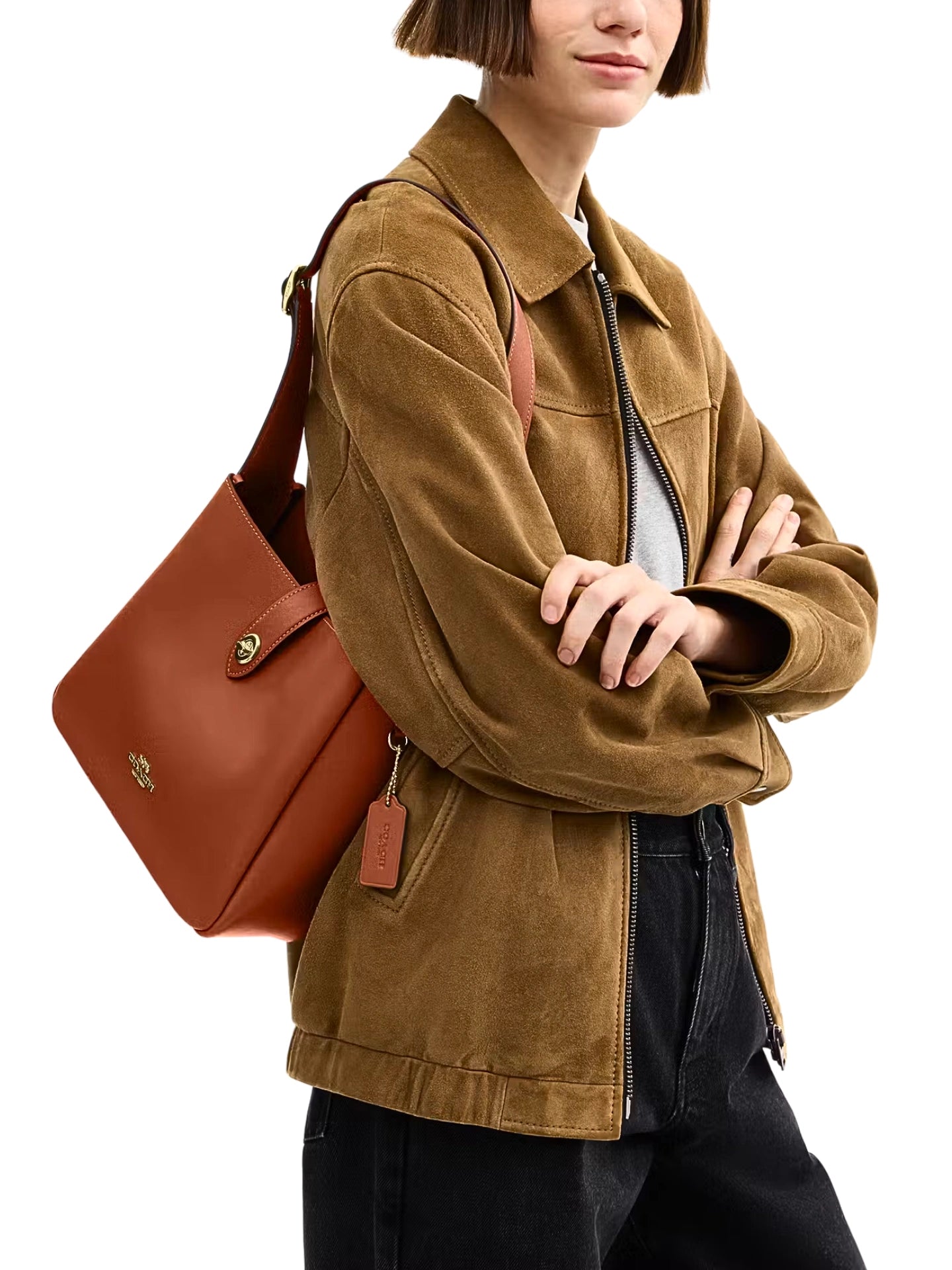 on-model-Coach-Hadley-Convertible-Crossbody-Bag-Tan