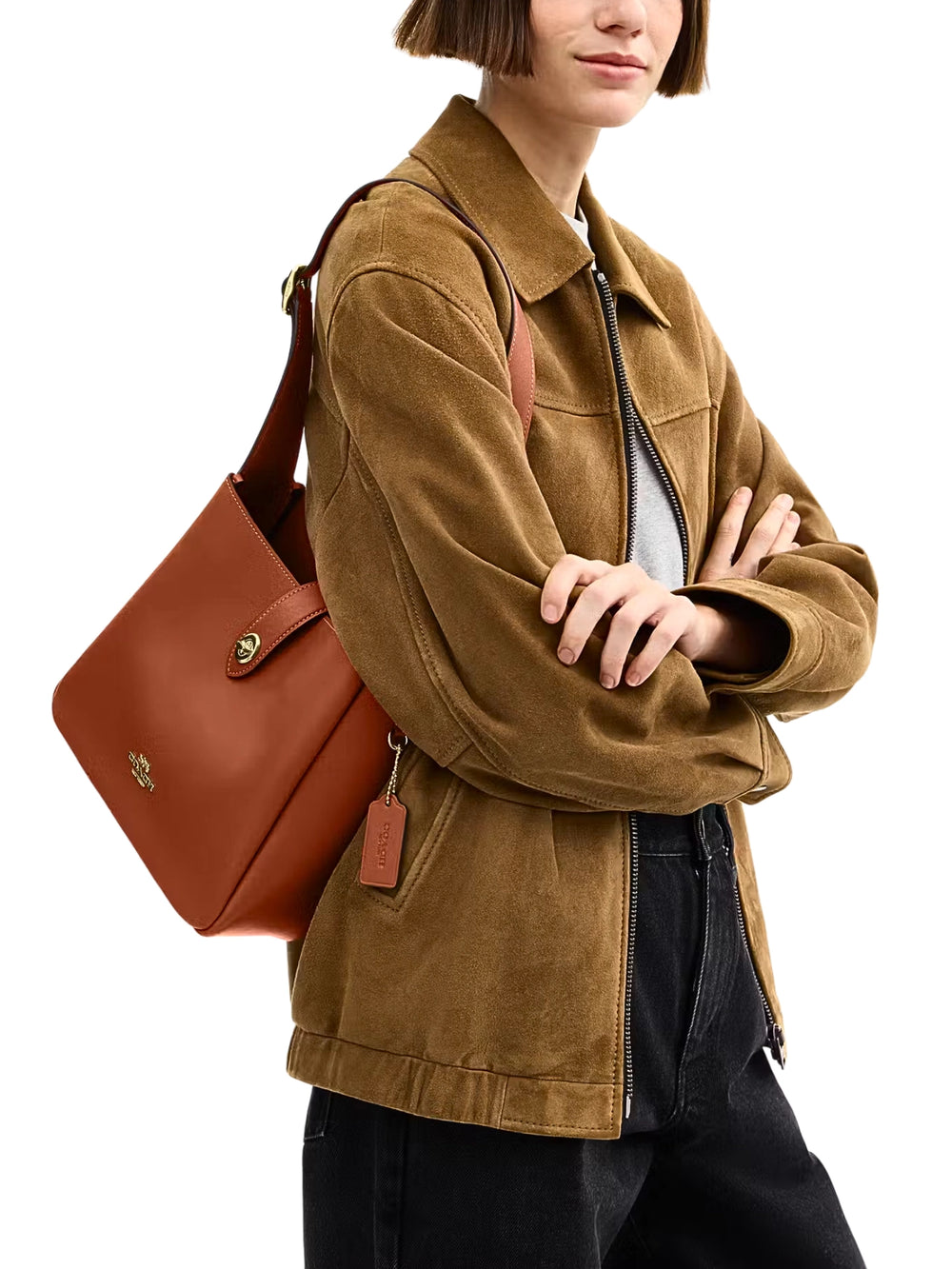 on-model-Coach-Hadley-Convertible-Crossbody-Bag-Tan