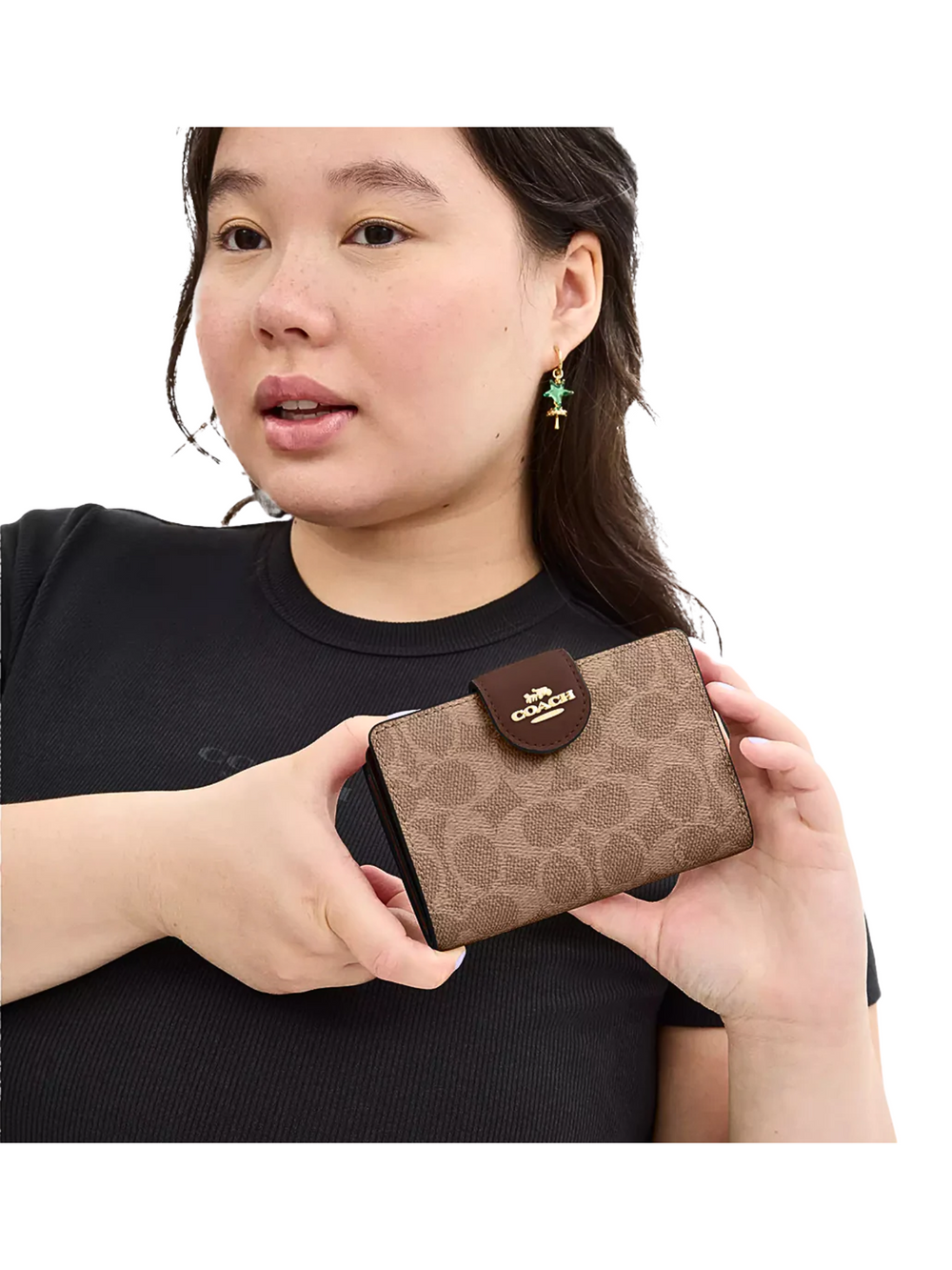 on-model-Coach-Medium-Corner-Zip-Wallet-In-Signature-Canvas-Tan-Brown