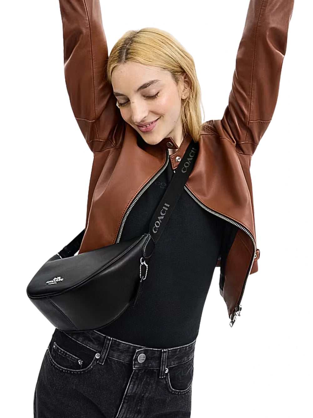 on-model-Coach-Pace-Shoulder-Bag-Black-balilene