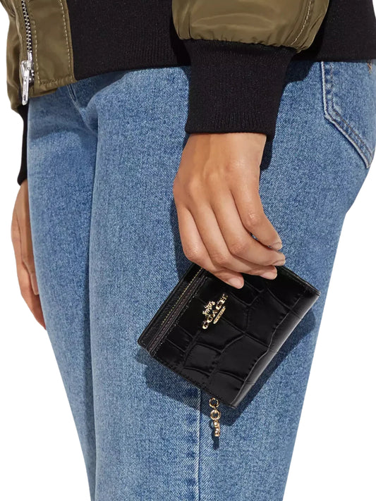 on-model-Coach-Snap-Wallet-Crocodile-Embossed-Leather-Black