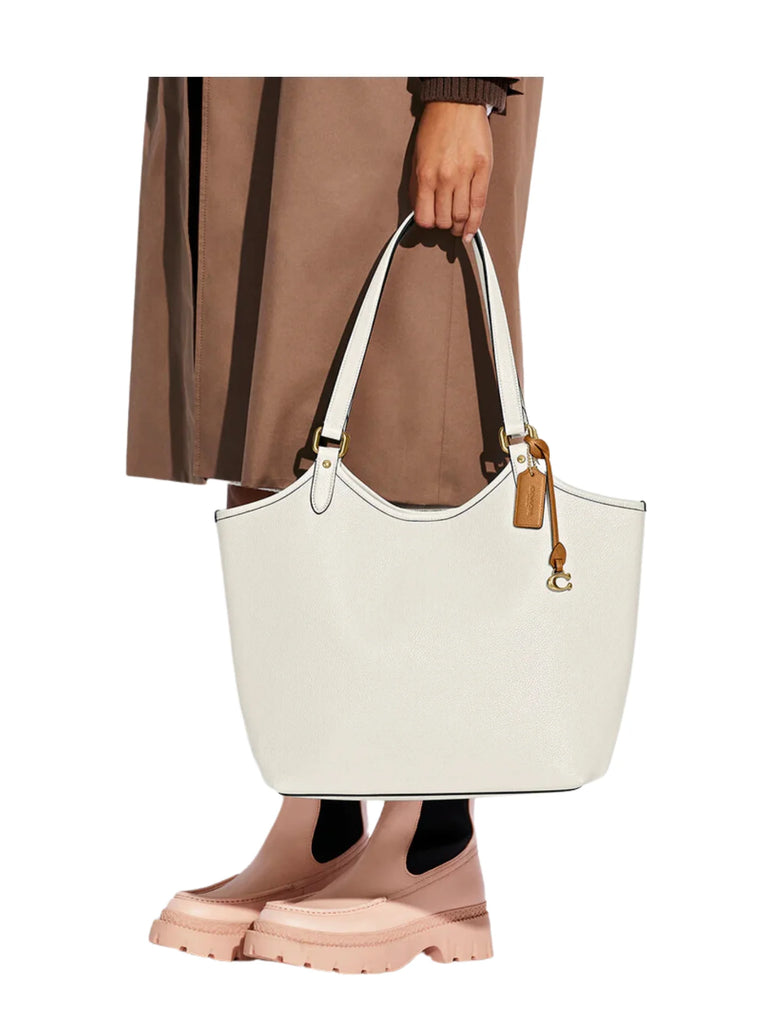 on-model-Day-Tote-in-Polished-Pebbled-Leather-ChalkWEBP