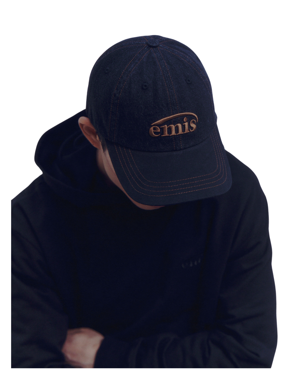 on-model-Emis-Washed-Denim-Ball-Cap-GrayBlack