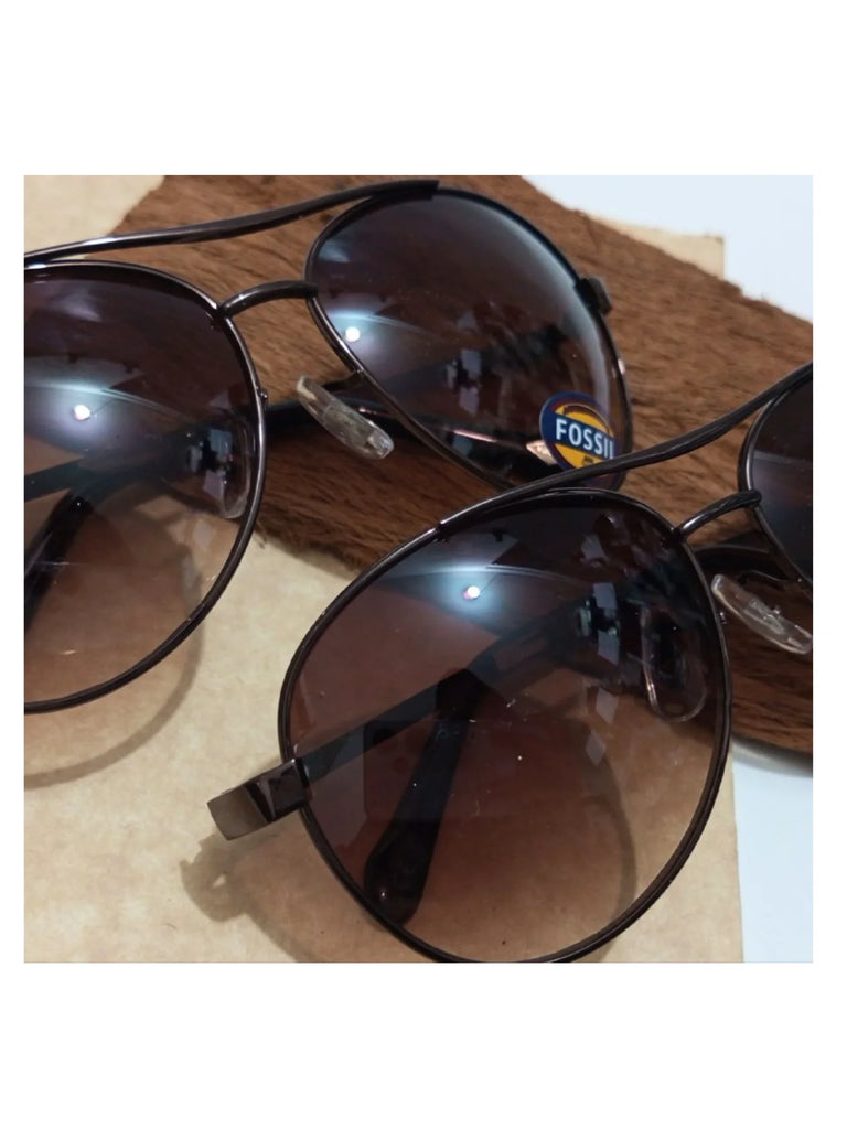 on-model-Fossil-Aviator-Sunglasses-BrownWEB