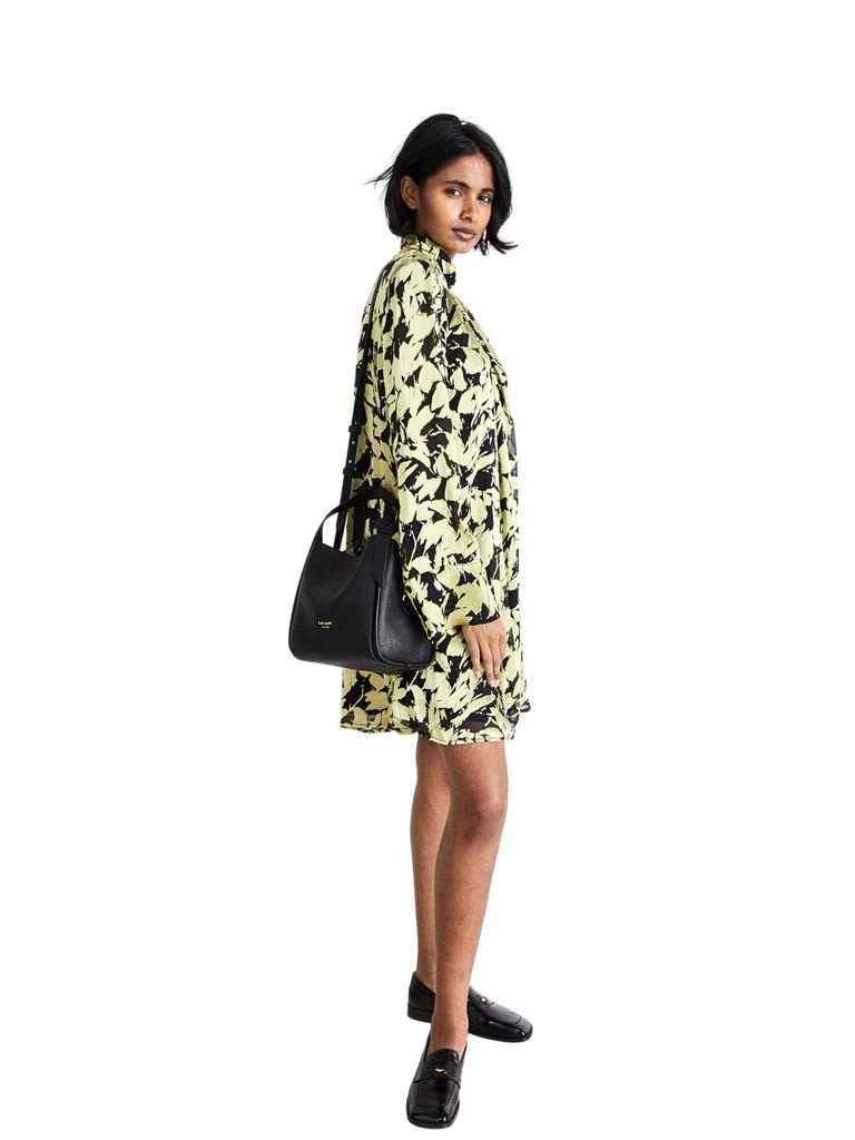 on-model-Kate-Spade-Knott-Medium-Crossbody-Tote-Bag-Black
