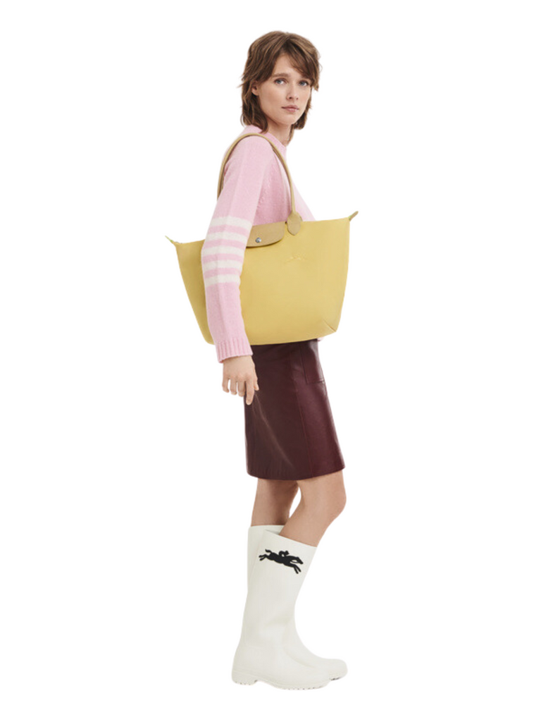 on-model-Le-Pliage-Green-Large-Nylon-Tote-Bag-Ble