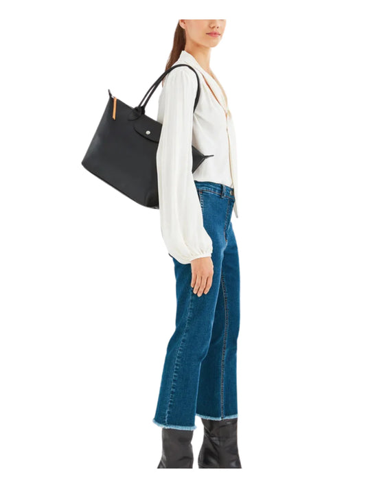 on-model-Longchamp-Le-Pliage-City-in-Coated-Canvas-Shoulder-Bag-BlackWEBP