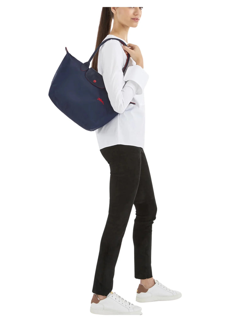 on-model-Longchamp-Le-Pliage-Club-Medium-Shoulder-Bag-NavyWEBP
