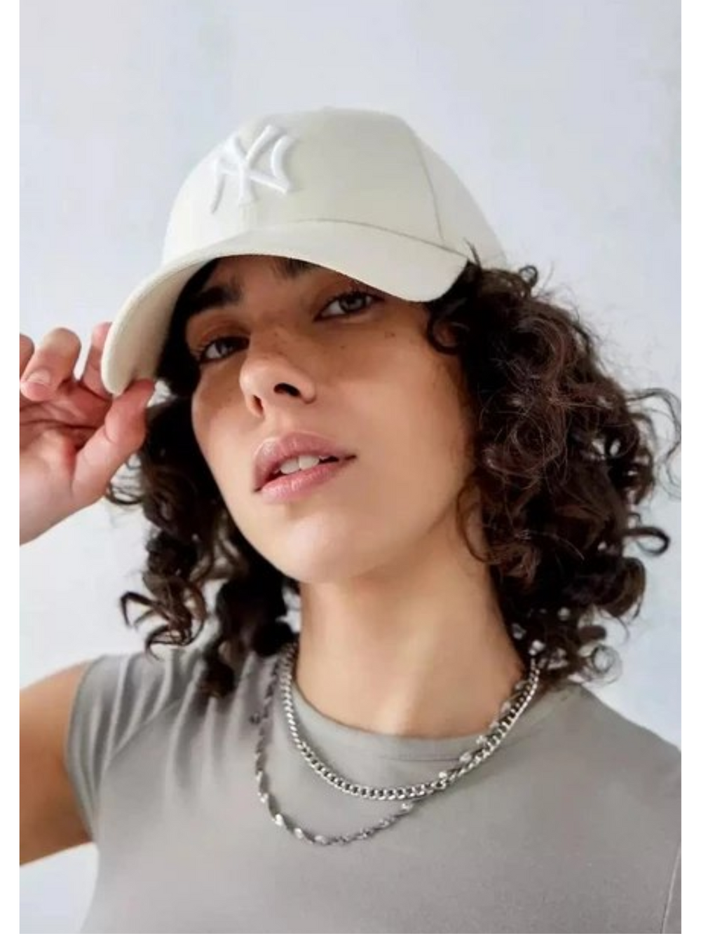 on-model-MLB-Cap-Cream-And-Logo-NY-White
