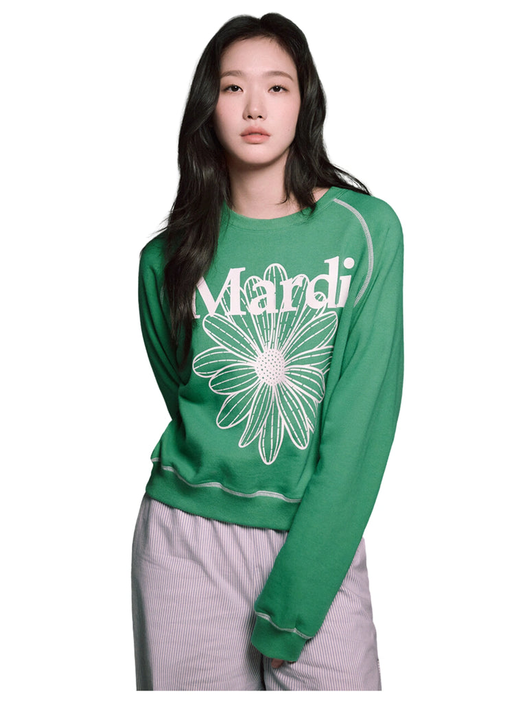 on-model-Mardi-Sweatshirt-Flower-Raglan-Green-White