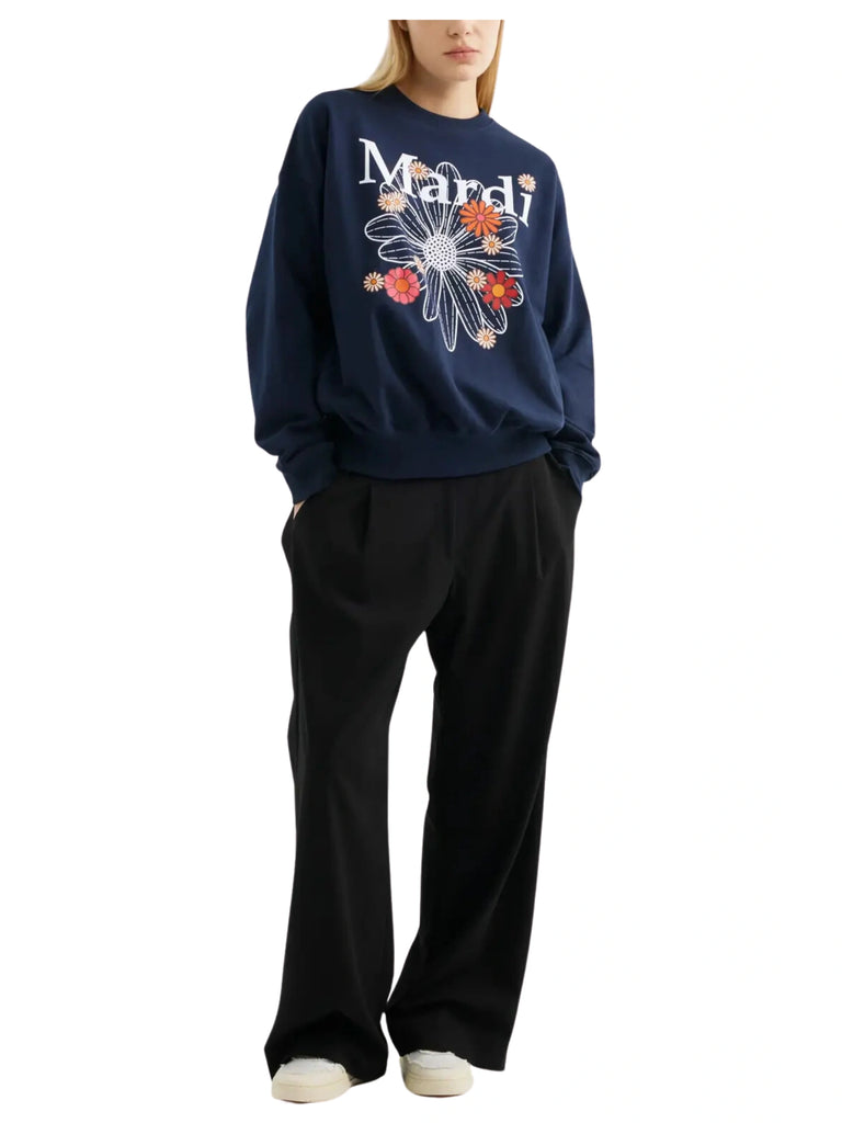 on-model-Mardi-Sweatshirt-Flowermardi-Blossom-Navy-White