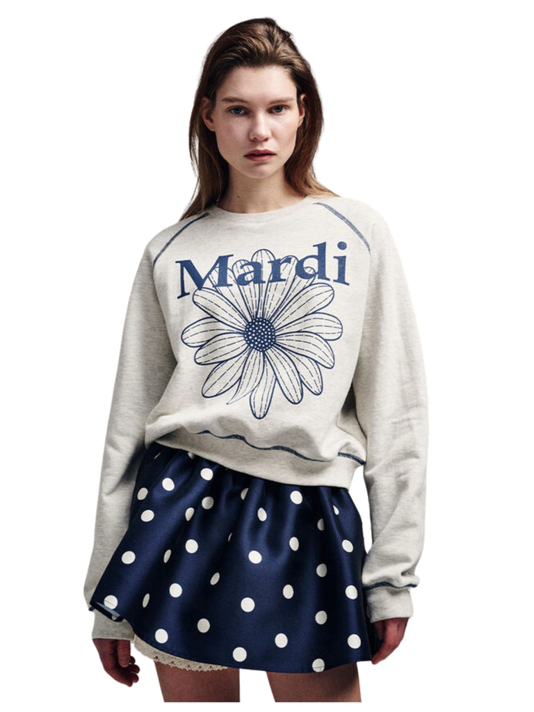 on-model-Mardi-Sweatshirt-Flowermardi-Raglan-Oatmeal-Blue