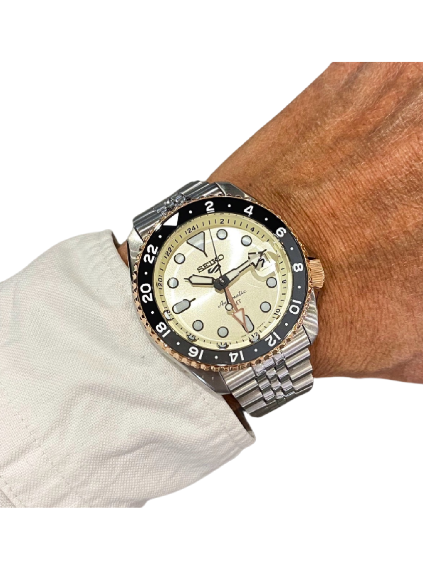 on-model-Seiko-5-Sports-GMT-SSK046K1-Asia-Pacific-Limited-Edition