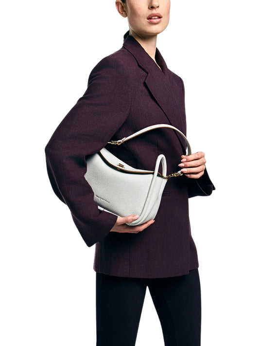 on-model-Smaak-Amsterdam-Cliff-Ladies-Bag-Cloud