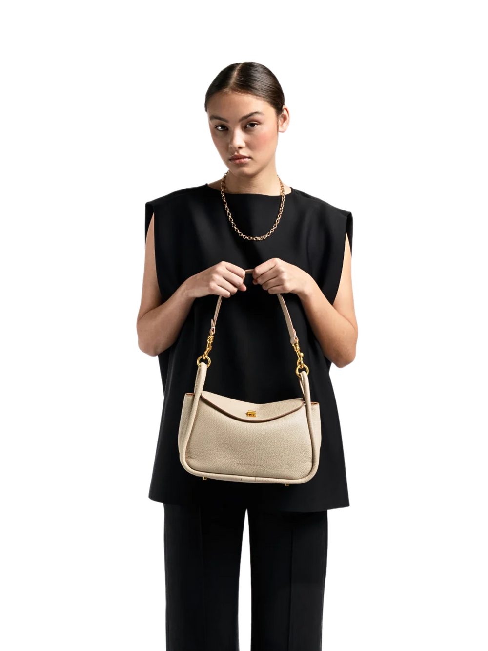 on-model-Smaak-Amsterdam-Cliff-Ladies-Bag-Limestone