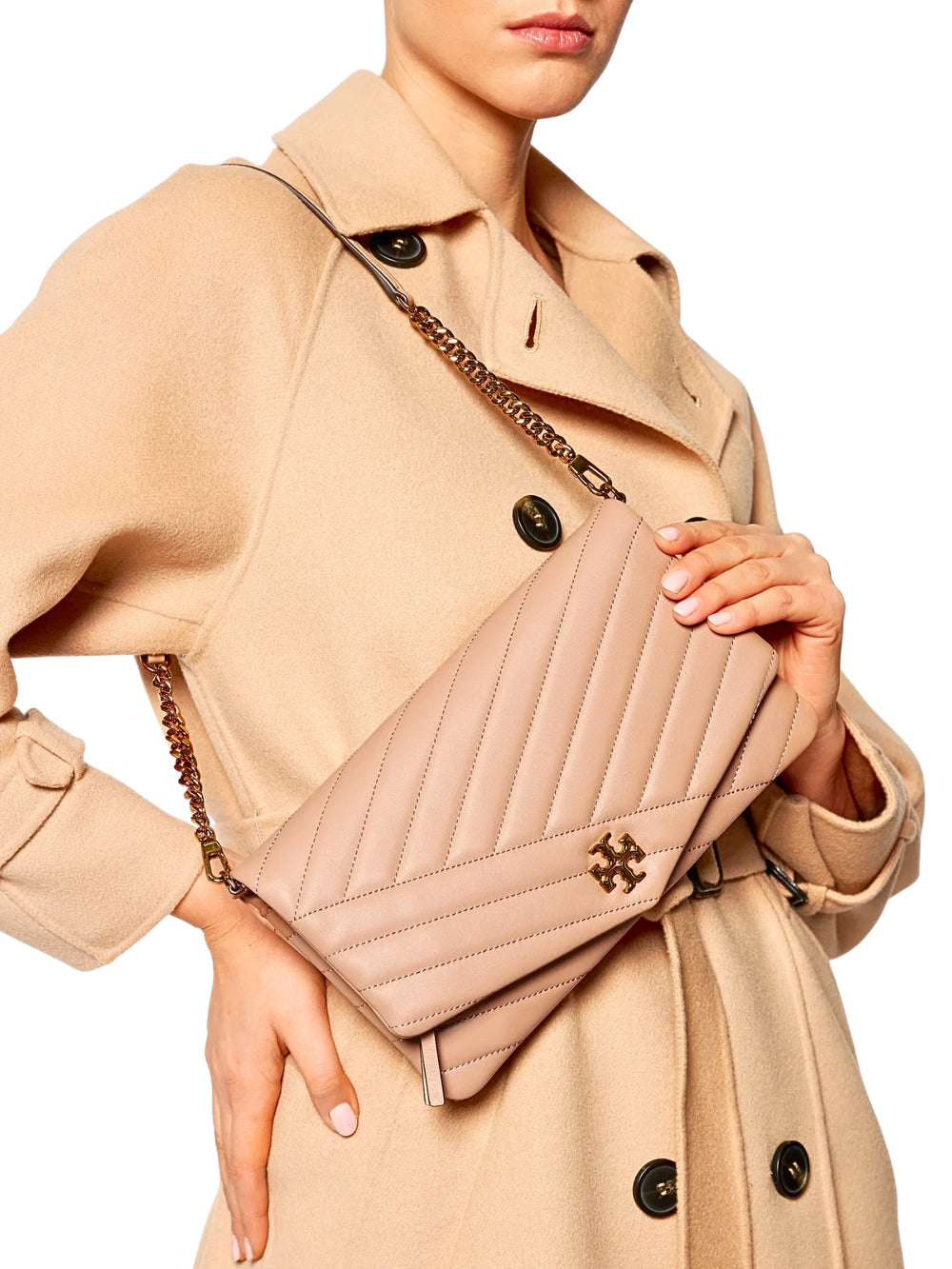 on-model-Tory-Burch-56824-Kira-Chevron-Clutch-Devond-Sand