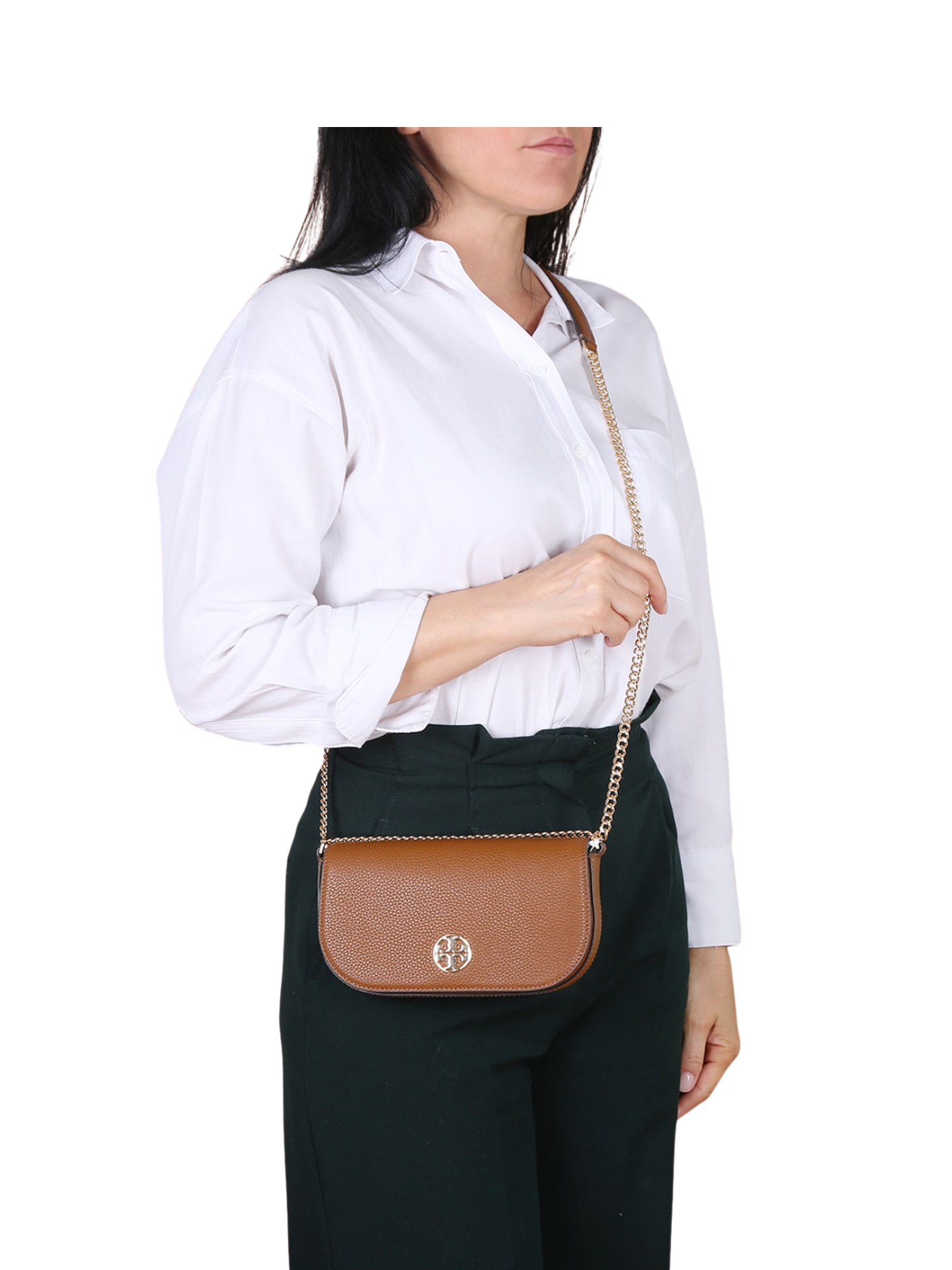 on-model-Tory-Burch-Chelsea-Pebbled-Crossbody-Bag-Cortado