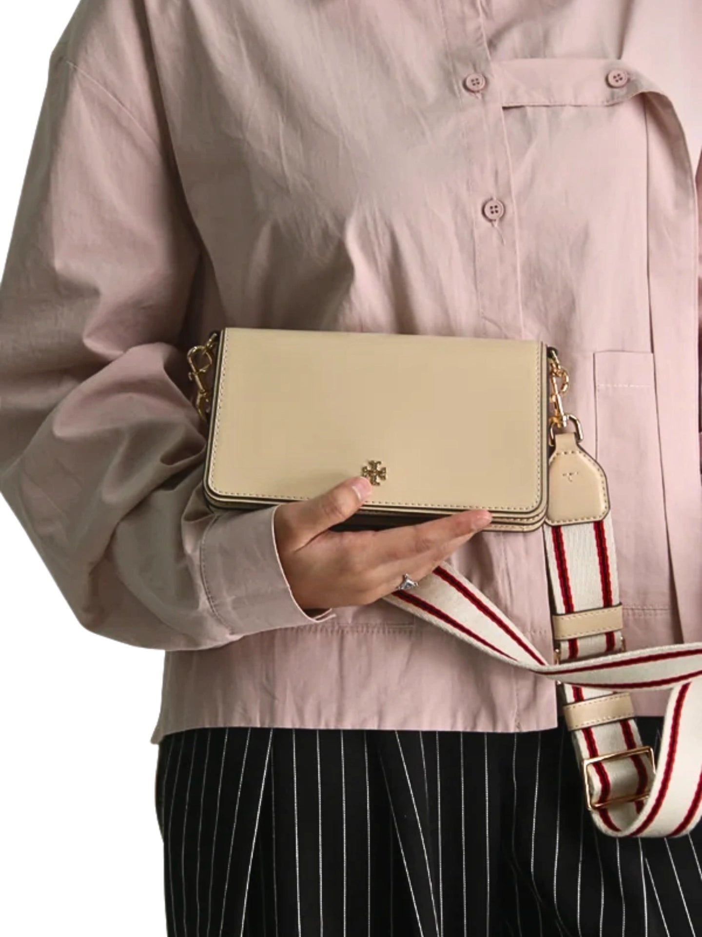 on-model-Tory-Burch-Emerson-Patent-Mini-Crossbody-Bag-Soft-Serve