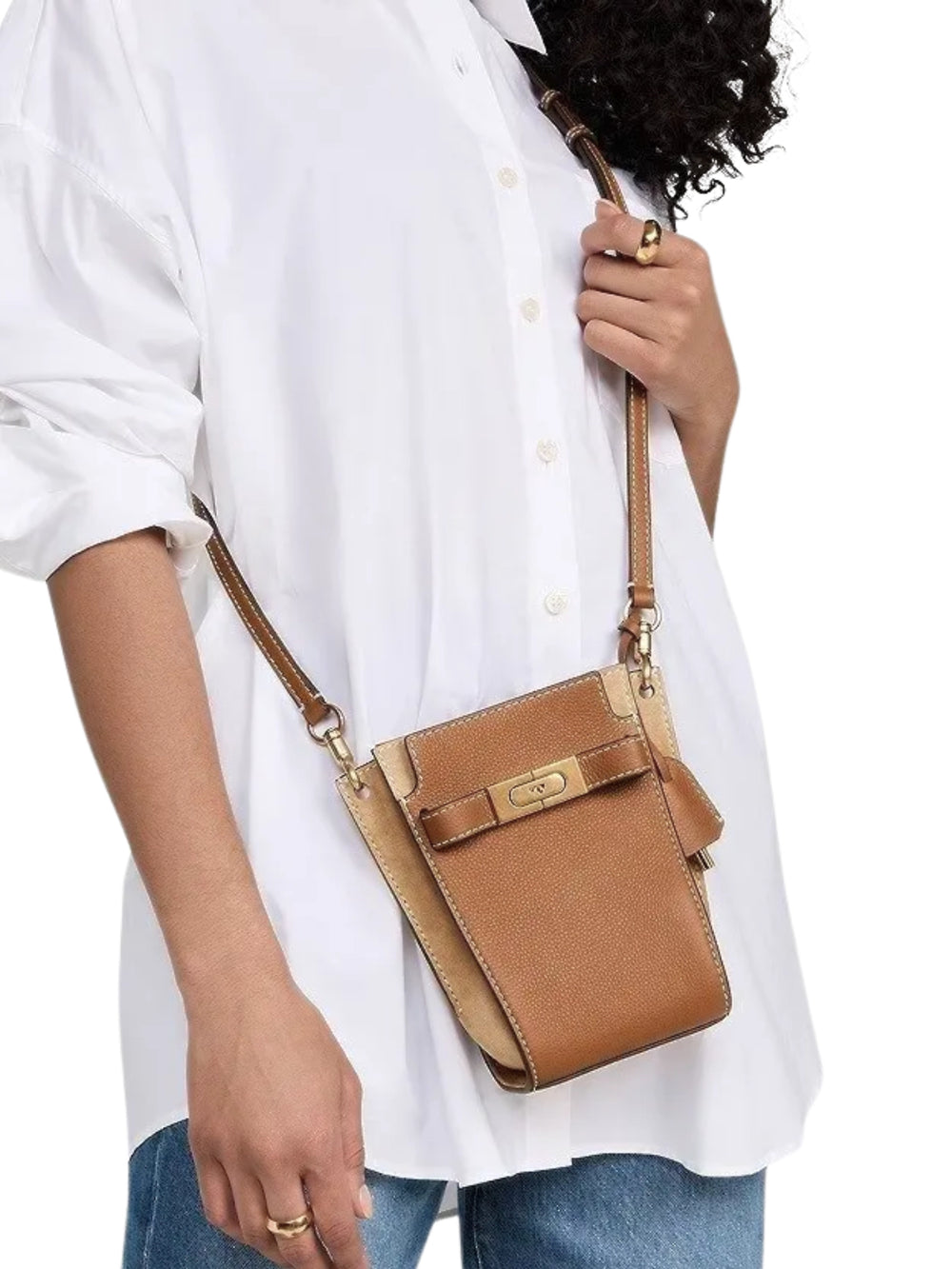 on-model-Tory-Burch-Petite-Lee-Radziwill-Pebbled-Double-Bucket-Bag-Tiger-Eye