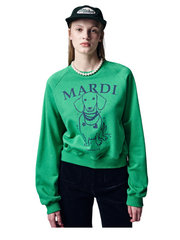 on-model-depan-Mardi-Mercredi-Sweatshirt-Raglan-Swing_-The-Tail-Ddanji-Pearl-Necklace-Green-Navy